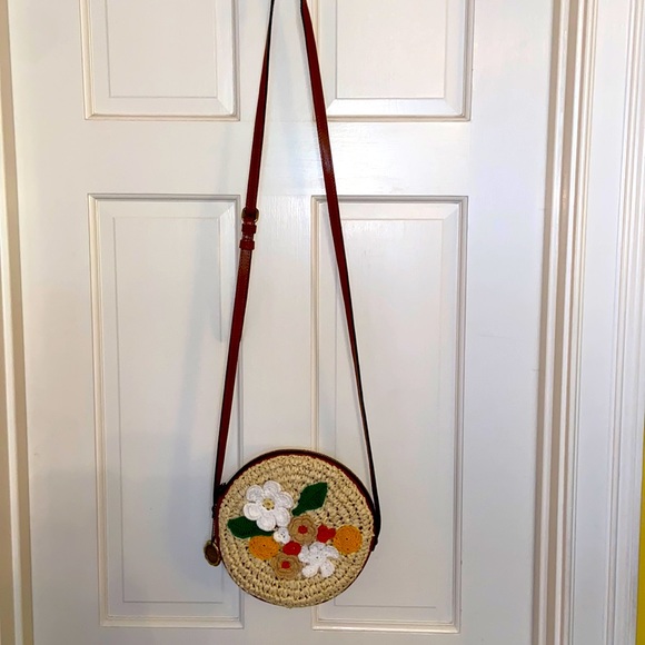 Patricia Nash Macramé Flower Canteen Crossbody Bag - Picture 2 of 12